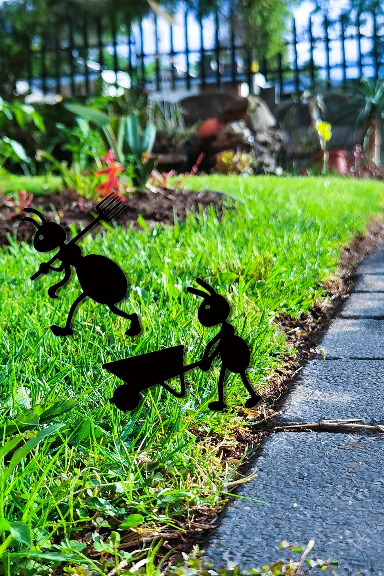 Decorative Iron Ant Garden Stake,Outdoor Metal Yard Art For Lawn, Patio,Backyard