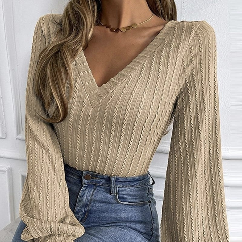 Women's Casual And Versatile Elegant Style Solid Color Small Fried Dough Twists Detail Lantern Sleeve V-neck Slim Long Sleeve T-shirt Top
