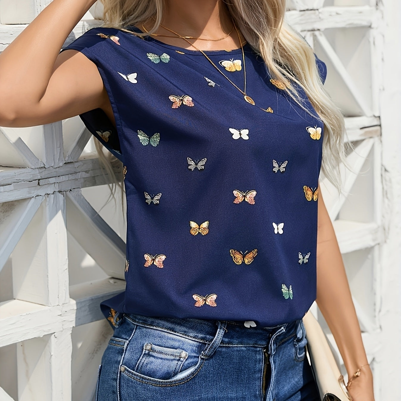 Ladies' Fashionable Butterfly Print Top With Round Neck Pullover And Short Sleeved T-shirt