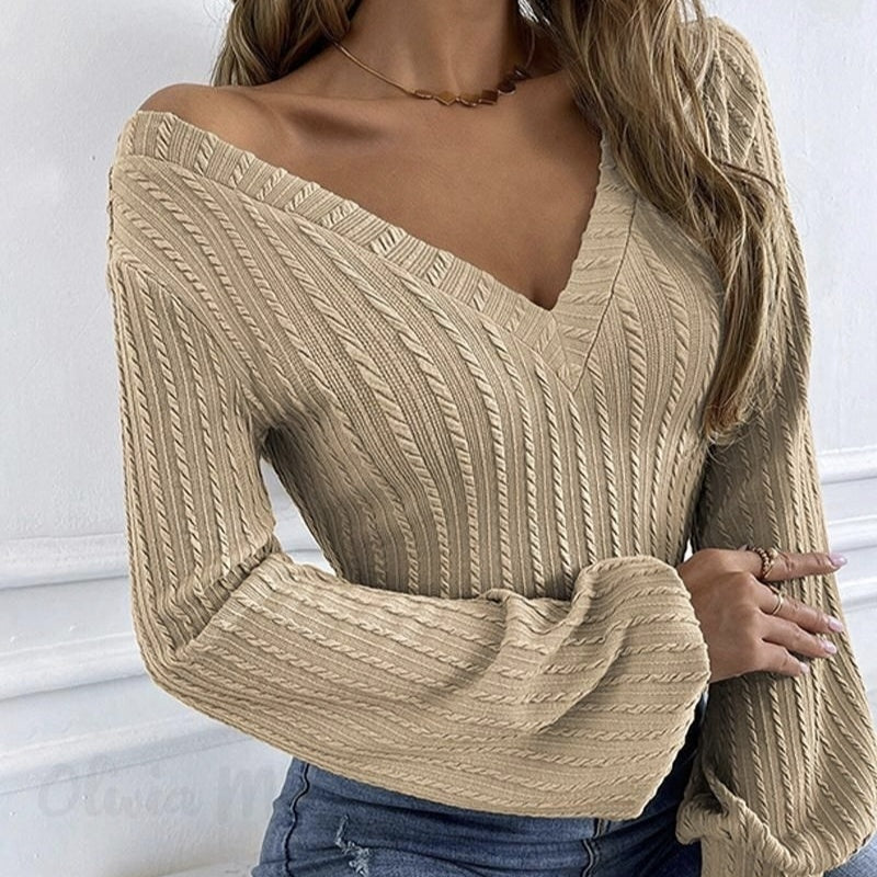 Women's Casual And Versatile Elegant Style Solid Color Small Fried Dough Twists Detail Lantern Sleeve V-neck Slim Long Sleeve T-shirt Top