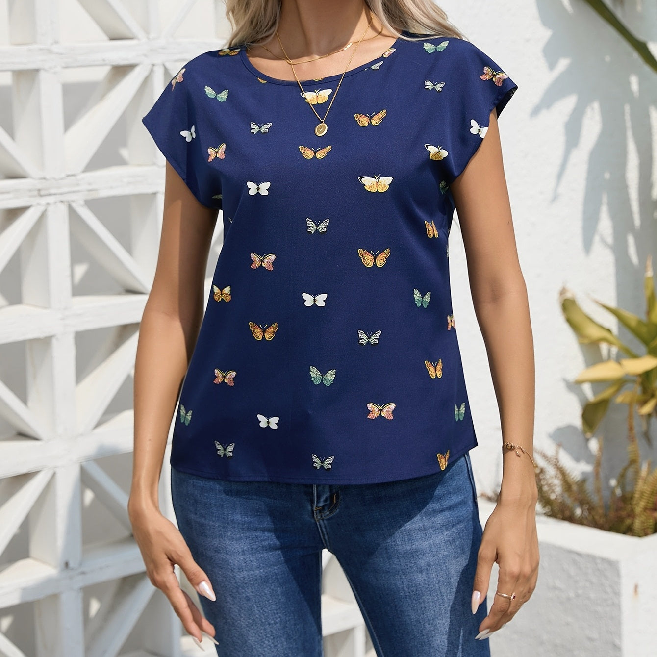 Ladies' Fashionable Butterfly Print Top With Round Neck Pullover And Short Sleeved T-shirt