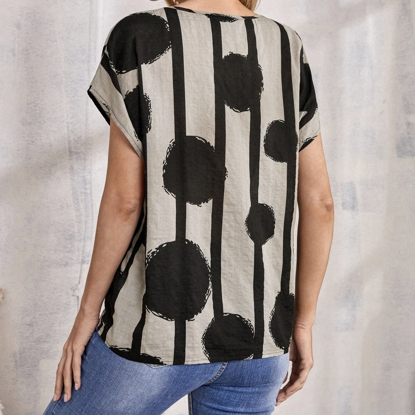 Ladies' Fashionable Graphic Printed Pullover Round Neck Short Sleeved Vest Top