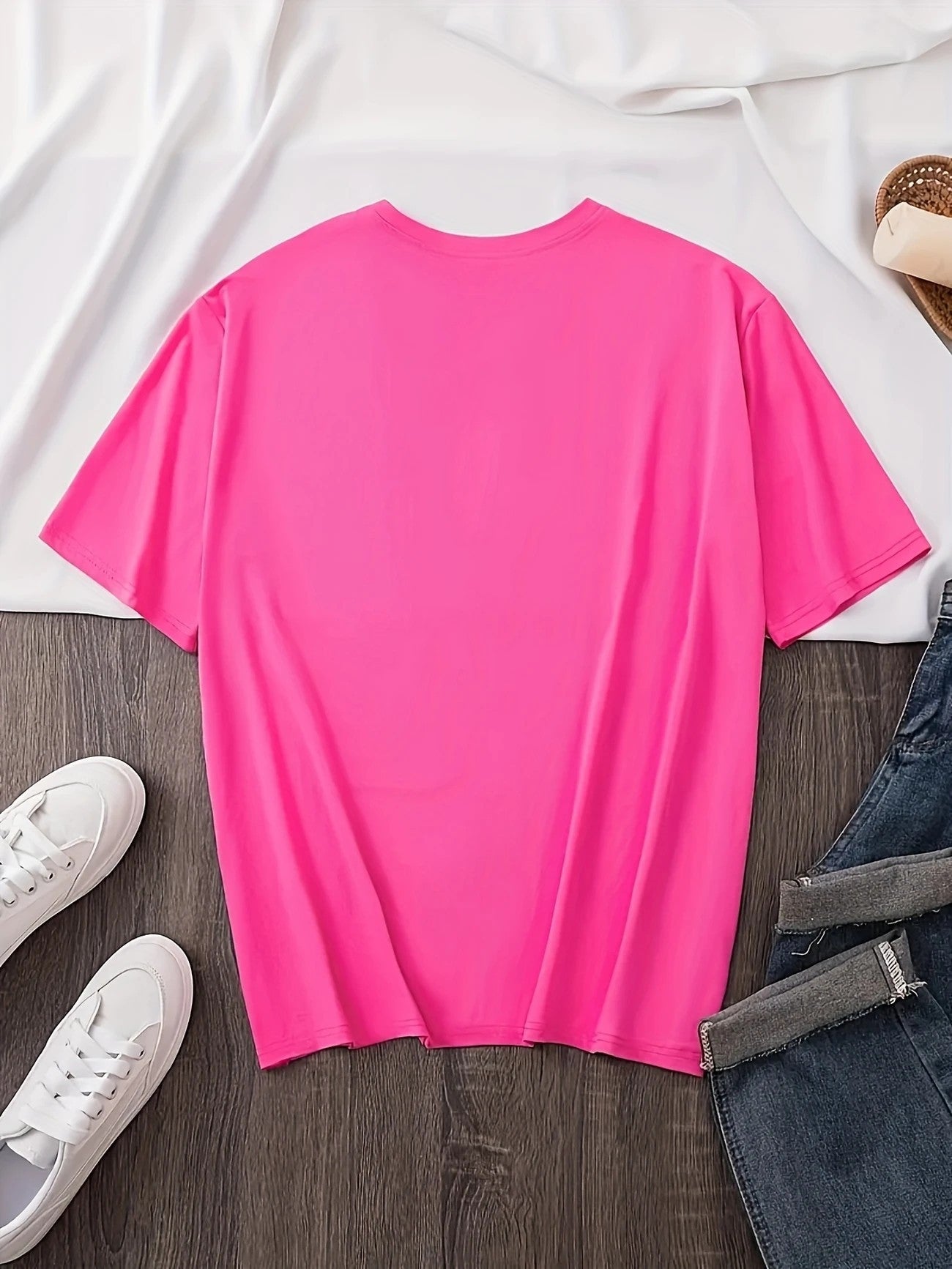 Eagle Minimalist Letter Pattern Printed Plus Size T-shirt, Casual Round Neck Summer Short Sleeved Women's Top
